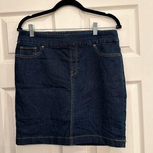 Chico’s Jeans Skort- size 6 - 0.5 - dark jeans